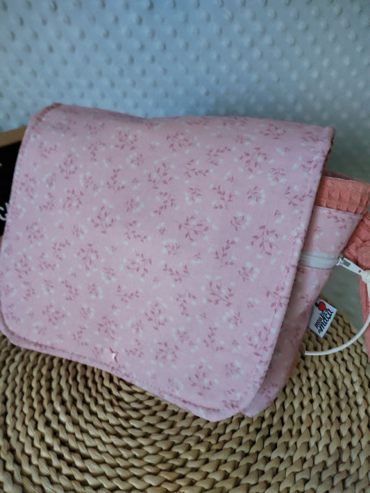 Bolsa Fraldas e Toalhitas - Floral e waffle rosa - Meu Pé de Maçã 