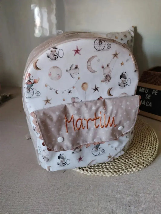 Mochila plastificada personalizada - Meu Pé de Maçã 