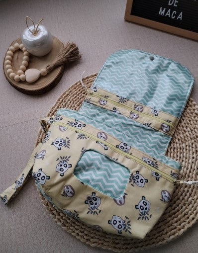 Bolsa para as fraldas e toalhitas - Pandinhas - Meu Pé de Maçã 