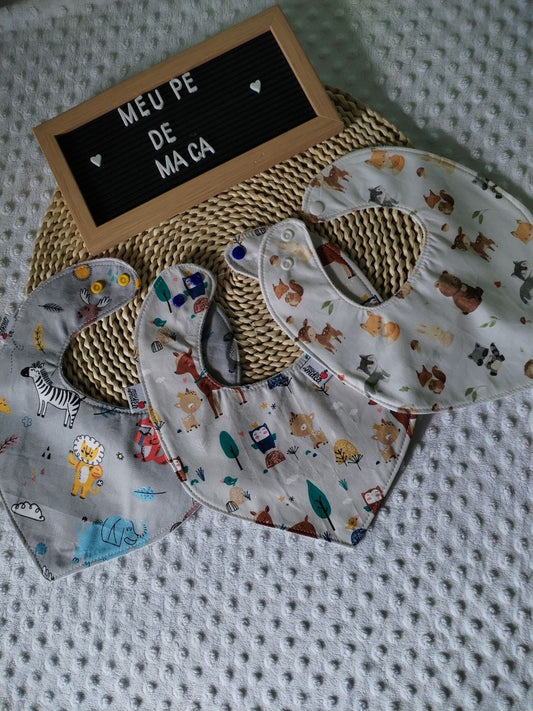 Conjunto 3 Babetes Bandanas - Meu Pé de Maçã 