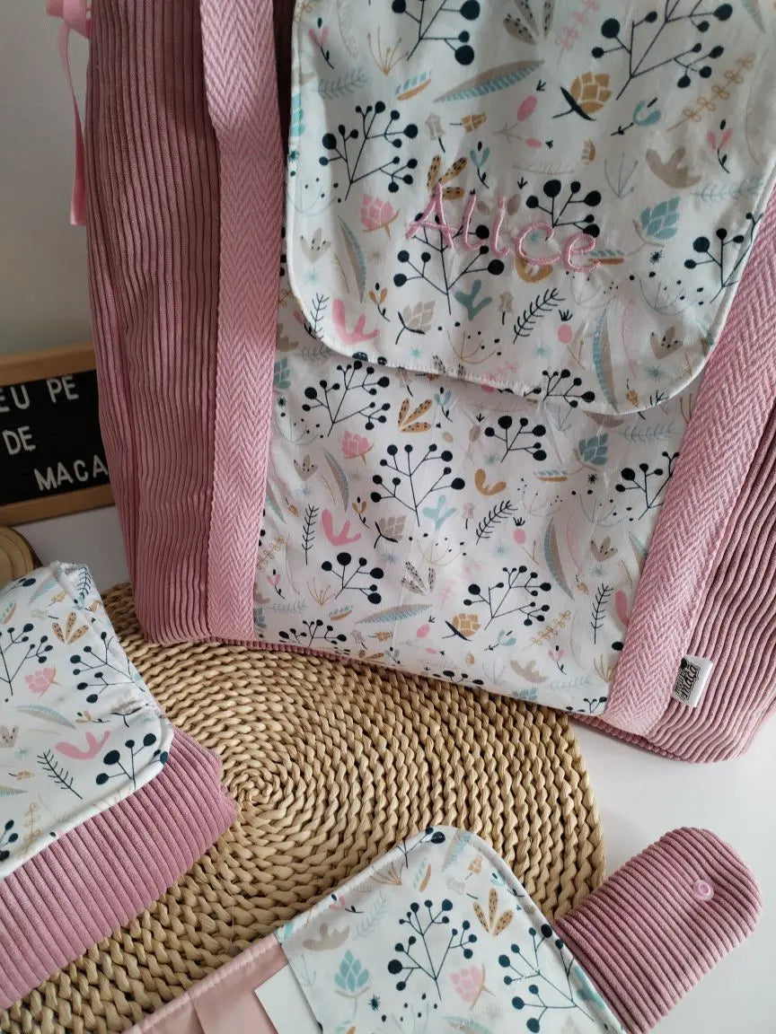 Mala - Mochila Maternidade - Escolha os tecidos Meu Pé de Maçã