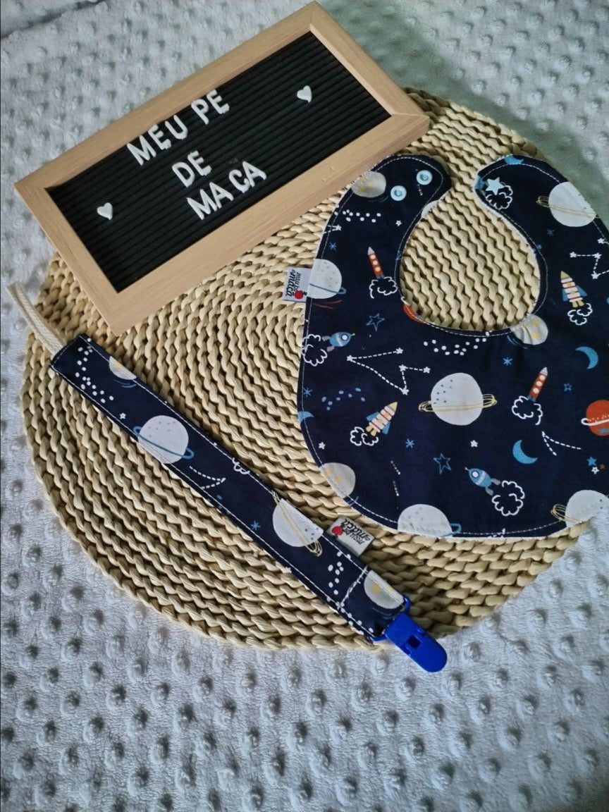 Conjunto Babete e Fita da chucha - Espaço - Meu Pé de Maçã 