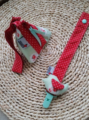 Conjunto Bolsa para a chupeta e fita com aplicação - Floral - Meu Pé de Maçã 