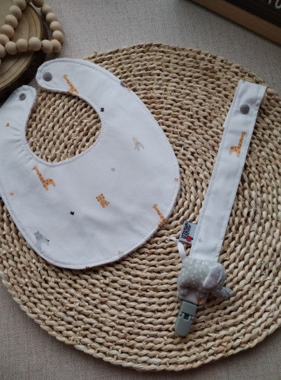 Conjunto Babete e Fita prende chupeta - Meu Pé de Maçã 